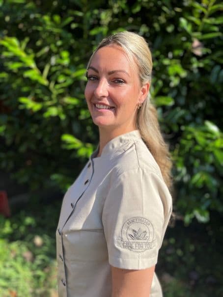 Irès Roossien - Beautysalon care for you - Wildervank - Veendam